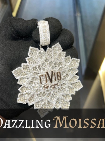 The New Era of Dazzling Moissanite&nbsp;Pendants
